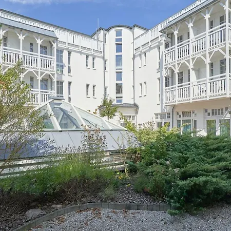 Mit Balkon Im Seepark Sellin (Rugen)
